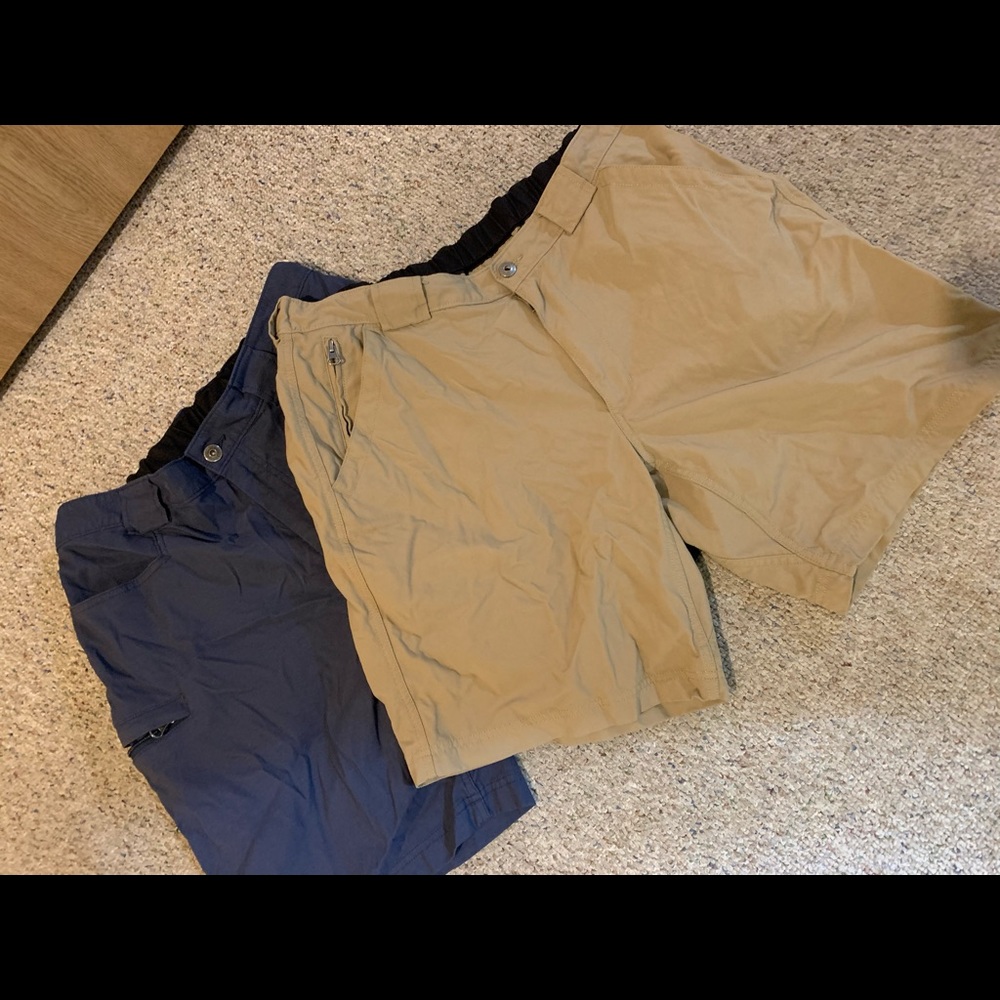 Daluth trading co. Shorts lot of 2